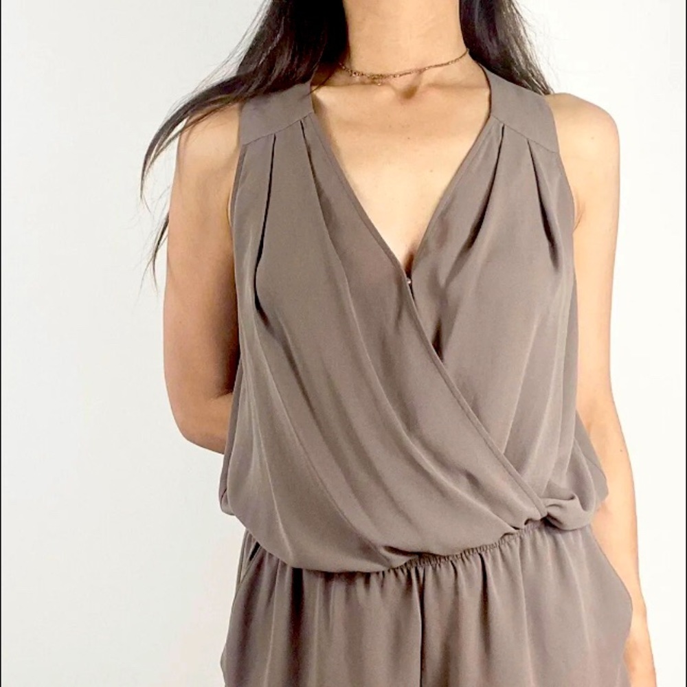 Elegant Lilac/Gray V-neck Romper